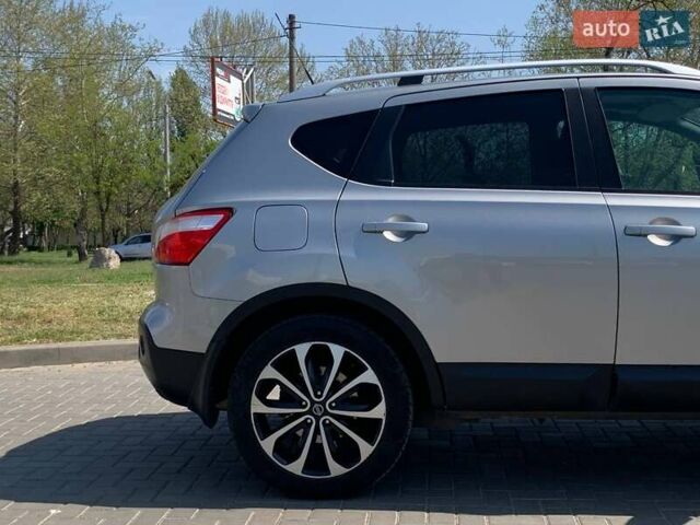 Серый Ниссан Кашкай 2, объемом двигателя 2 л и пробегом 213 тыс. км за 11299 $, фото 14 на Automoto.ua
