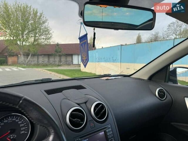 Серый Ниссан Кашкай 2, объемом двигателя 2 л и пробегом 161 тыс. км за 14000 $, фото 1 на Automoto.ua