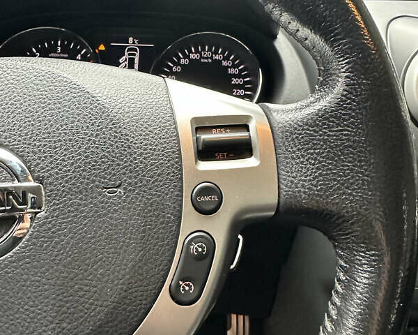 Серый Ниссан Кашкай 2, объемом двигателя 2 л и пробегом 218 тыс. км за 12400 $, фото 57 на Automoto.ua