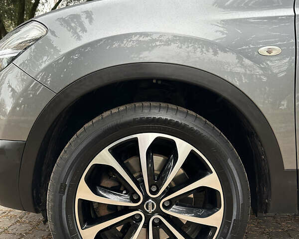 Серый Ниссан Кашкай 2, объемом двигателя 2 л и пробегом 218 тыс. км за 12400 $, фото 70 на Automoto.ua