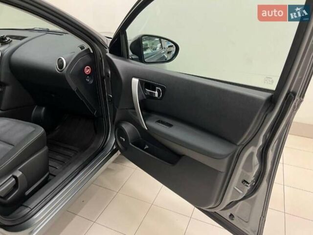 Серый Ниссан Кашкай 2, объемом двигателя 1.6 л и пробегом 162 тыс. км за 12850 $, фото 14 на Automoto.ua