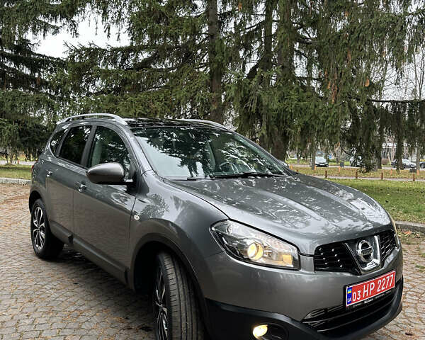 Серый Ниссан Кашкай 2, объемом двигателя 2 л и пробегом 218 тыс. км за 12400 $, фото 31 на Automoto.ua