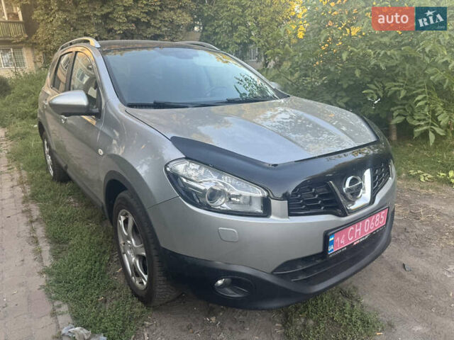 Серый Ниссан Кашкай 2, объемом двигателя 2 л и пробегом 180 тыс. км за 11000 $, фото 1 на Automoto.ua