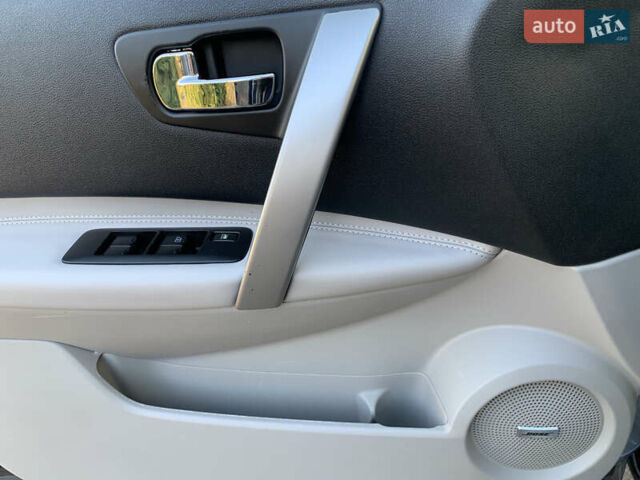 Серый Ниссан Кашкай 2, объемом двигателя 2 л и пробегом 181 тыс. км за 12599 $, фото 39 на Automoto.ua