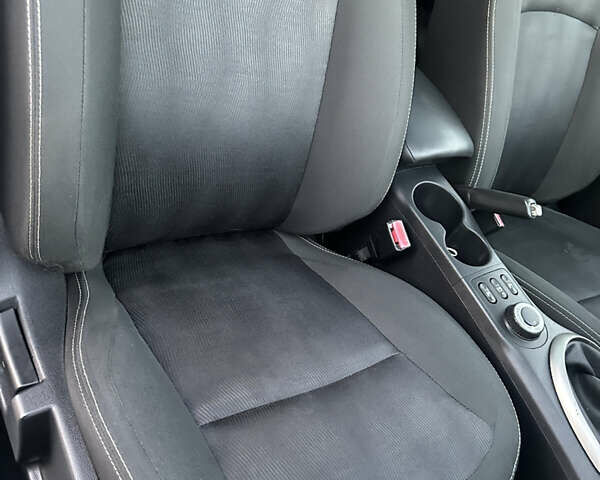 Сірий Ніссан Кашкай 2, об'ємом двигуна 1.6 л та пробігом 220 тис. км за 11550 $, фото 56 на Automoto.ua