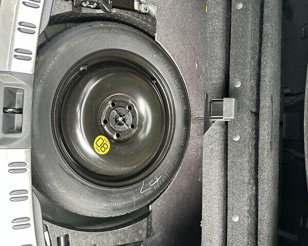 Серый Ниссан Кашкай 2, объемом двигателя 2 л и пробегом 218 тыс. км за 12400 $, фото 69 на Automoto.ua