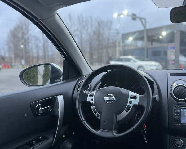 Серый Ниссан Кашкай 2, объемом двигателя 1.6 л и пробегом 239 тыс. км за 9199 $, фото 26 на Automoto.ua