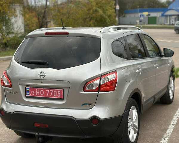 Серый Ниссан Кашкай 2, объемом двигателя 1.5 л и пробегом 257 тыс. км за 11299 $, фото 4 на Automoto.ua