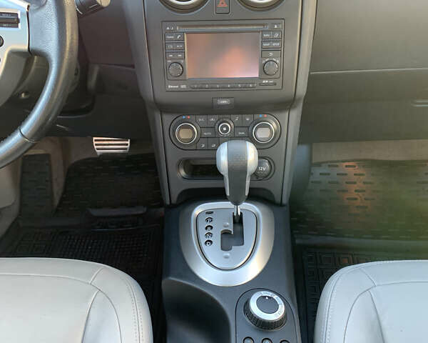 Серый Ниссан Кашкай 2, объемом двигателя 2 л и пробегом 181 тыс. км за 12599 $, фото 36 на Automoto.ua