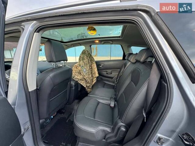 Серый Ниссан Кашкай 2, объемом двигателя 2 л и пробегом 161 тыс. км за 14000 $, фото 13 на Automoto.ua