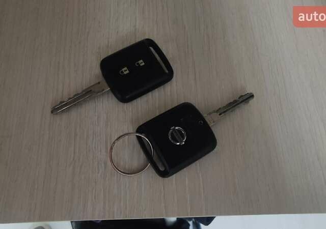 Сірий Ніссан Кашкай 2, об'ємом двигуна 1.6 л та пробігом 268 тис. км за 11950 $, фото 39 на Automoto.ua