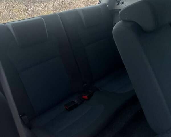 Сірий Ніссан Кашкай 2, об'ємом двигуна 1.46 л та пробігом 275 тис. км за 11000 $, фото 13 на Automoto.ua