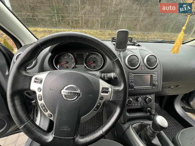 Сірий Ніссан Кашкай 2, об'ємом двигуна 1.6 л та пробігом 246 тис. км за 11400 $, фото 20 на Automoto.ua