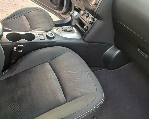 Серый Ниссан Кашкай 2, объемом двигателя 2 л и пробегом 177 тыс. км за 12500 $, фото 11 на Automoto.ua