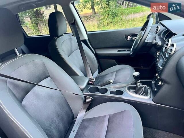 Сірий Ніссан Кашкай 2, об'ємом двигуна 1.6 л та пробігом 268 тис. км за 11950 $, фото 25 на Automoto.ua