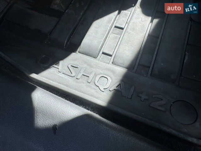 Ниссан Кашкай 2 2012 в Киеве на Automoto.ua Серый Ниссан Кашкай 2, объемом двигателя 2 л и пробегом 180 тыс. км за 10500 $, фото 13 на Automoto.ua