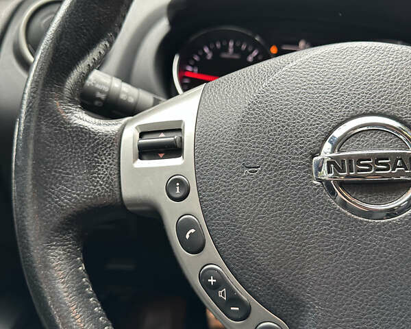 Серый Ниссан Кашкай 2, объемом двигателя 2 л и пробегом 218 тыс. км за 12400 $, фото 58 на Automoto.ua