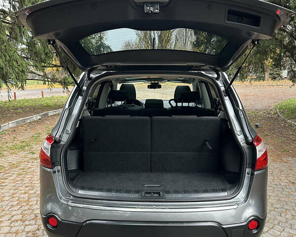 Серый Ниссан Кашкай 2, объемом двигателя 2 л и пробегом 218 тыс. км за 12400 $, фото 35 на Automoto.ua