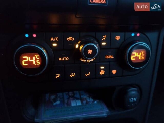 Сірий Ніссан Кашкай 2, об'ємом двигуна 1.6 л та пробігом 236 тис. км за 11600 $, фото 14 на Automoto.ua