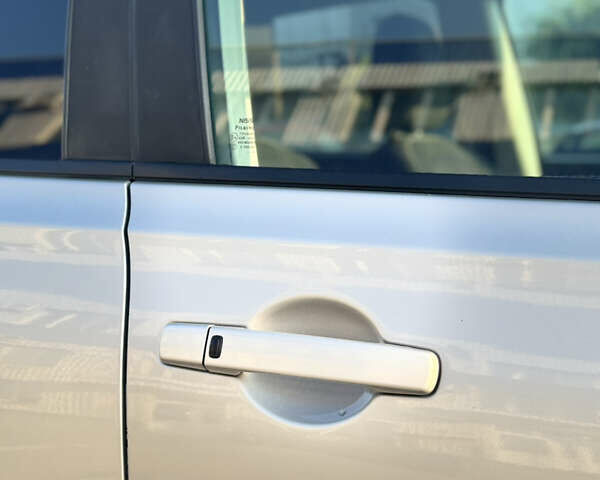 Серый Ниссан Кашкай 2, объемом двигателя 1.6 л и пробегом 255 тыс. км за 10600 $, фото 5 на Automoto.ua