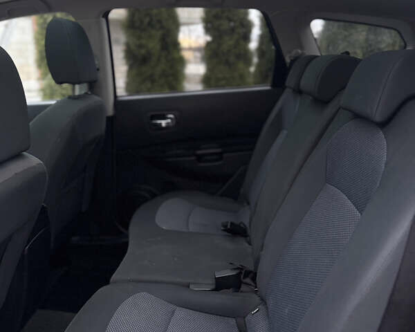 Серый Ниссан Кашкай 2, объемом двигателя 1.6 л и пробегом 277 тыс. км за 8999 $, фото 19 на Automoto.ua