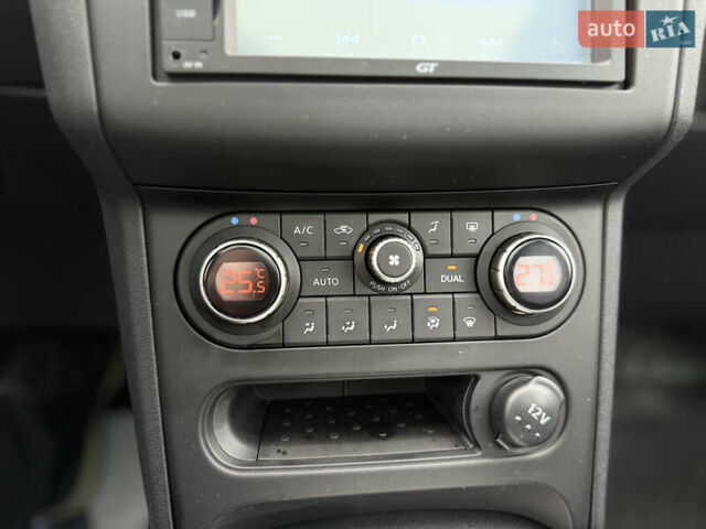 Серый Ниссан Кашкай 2, объемом двигателя 2 л и пробегом 168 тыс. км за 10400 $, фото 23 на Automoto.ua