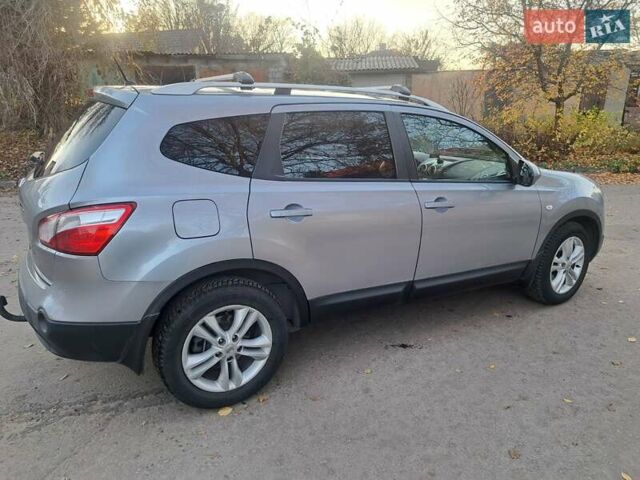 Серый Ниссан Кашкай 2, объемом двигателя 2 л и пробегом 177 тыс. км за 12500 $, фото 3 на Automoto.ua