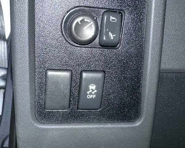 Сірий Ніссан Кашкай 2, об'ємом двигуна 1.6 л та пробігом 220 тис. км за 11550 $, фото 39 на Automoto.ua