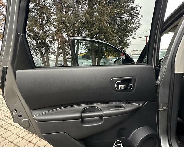 Серый Ниссан Кашкай 2, объемом двигателя 1.6 л и пробегом 240 тыс. км за 10999 $, фото 11 на Automoto.ua