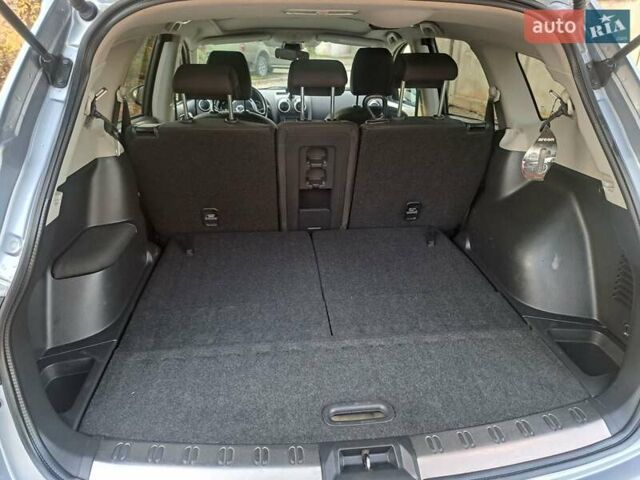 Серый Ниссан Кашкай 2, объемом двигателя 2 л и пробегом 177 тыс. км за 12500 $, фото 14 на Automoto.ua