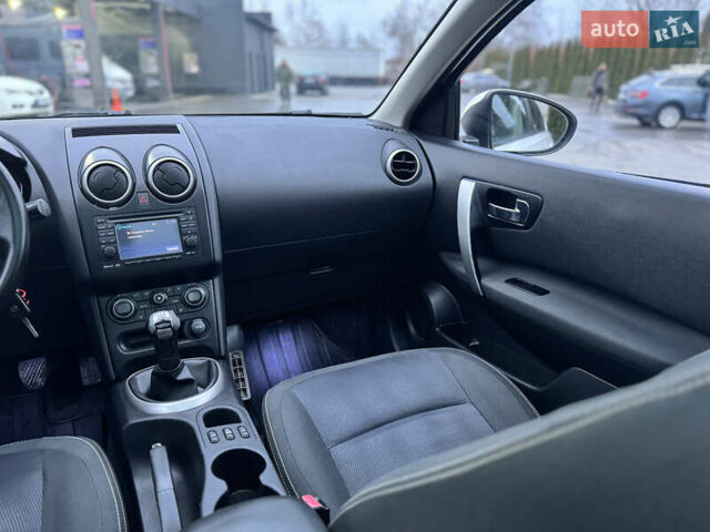 Серый Ниссан Кашкай 2, объемом двигателя 1.6 л и пробегом 239 тыс. км за 9199 $, фото 12 на Automoto.ua