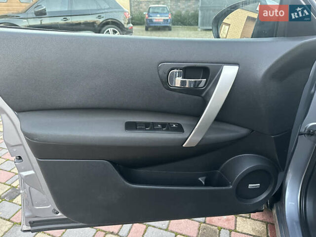 Сірий Ніссан Кашкай 2, об'ємом двигуна 1.6 л та пробігом 220 тис. км за 11550 $, фото 26 на Automoto.ua