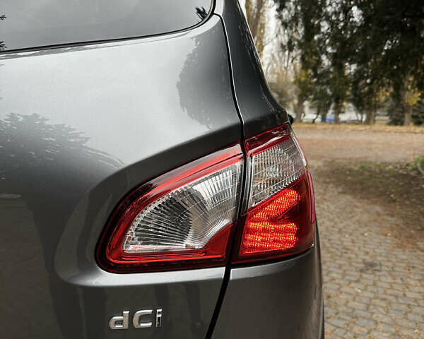 Серый Ниссан Кашкай 2, объемом двигателя 2 л и пробегом 218 тыс. км за 12400 $, фото 30 на Automoto.ua