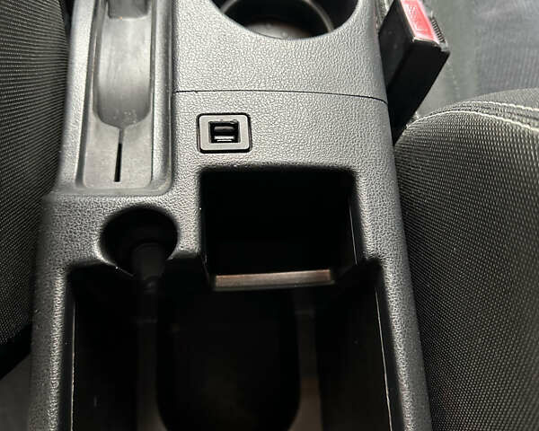 Серый Ниссан Кашкай 2, объемом двигателя 2 л и пробегом 218 тыс. км за 12400 $, фото 62 на Automoto.ua