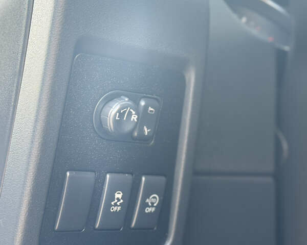 Серый Ниссан Кашкай 2, объемом двигателя 1.6 л и пробегом 255 тыс. км за 10600 $, фото 17 на Automoto.ua