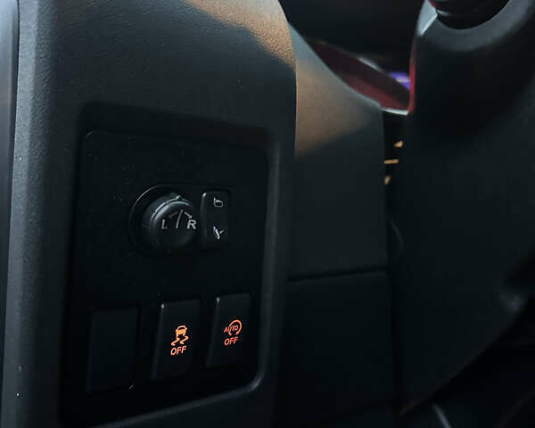 Сірий Ніссан Кашкай 2, об'ємом двигуна 1.6 л та пробігом 240 тис. км за 11199 $, фото 30 на Automoto.ua