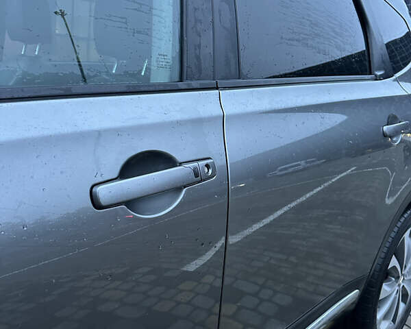 Серый Ниссан Кашкай 2, объемом двигателя 1.6 л и пробегом 240 тыс. км за 11399 $, фото 9 на Automoto.ua