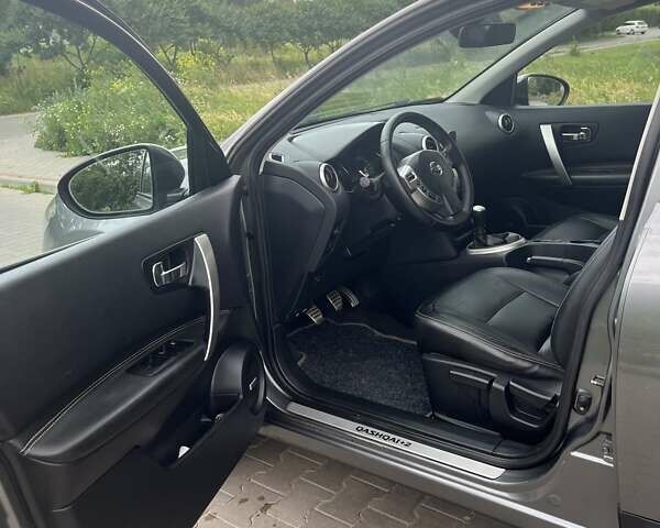 Сірий Ніссан Кашкай 2, об'ємом двигуна 1.6 л та пробігом 199 тис. км за 12500 $, фото 8 на Automoto.ua