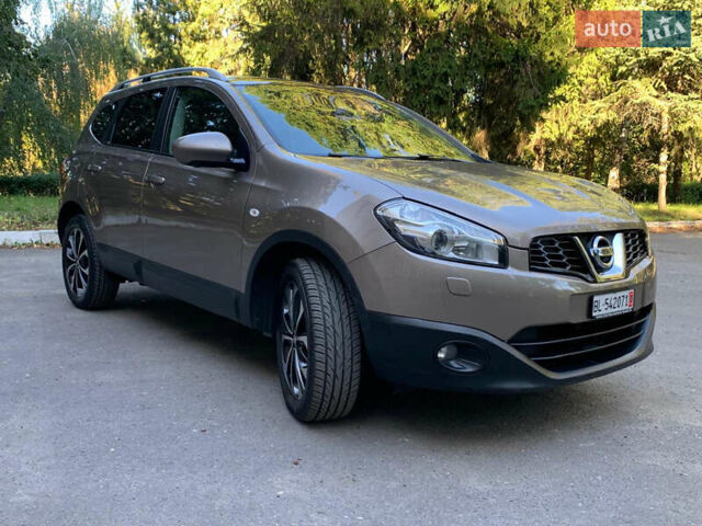 Сірий Ніссан Кашкай 2, об'ємом двигуна 2 л та пробігом 175 тис. км за 12000 $, фото 3 на Automoto.ua
