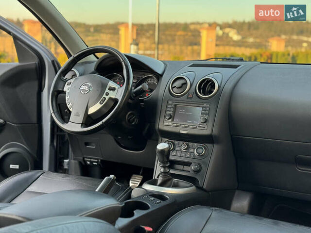 Серый Ниссан Кашкай 2, объемом двигателя 1.6 л и пробегом 180 тыс. км за 11999 $, фото 51 на Automoto.ua