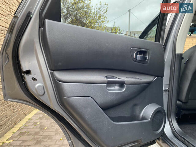 Сірий Ніссан Кашкай 2, об'ємом двигуна 2 л та пробігом 167 тис. км за 12400 $, фото 54 на Automoto.ua