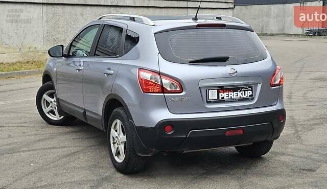 Сірий Ніссан Кашкай 2, об'ємом двигуна 1.6 л та пробігом 213 тис. км за 10999 $, фото 3 на Automoto.ua