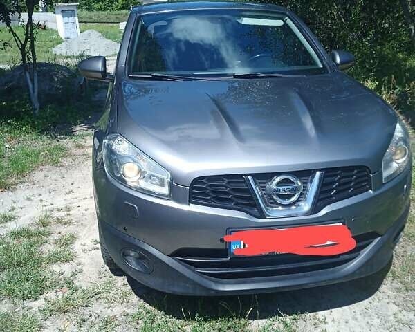 Серый Ниссан Кашкай 2, объемом двигателя 2 л и пробегом 198 тыс. км за 10500 $, фото 2 на Automoto.ua