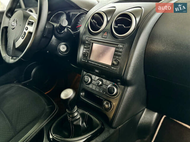 Серый Ниссан Кашкай 2, объемом двигателя 1.5 л и пробегом 220 тыс. км за 12299 $, фото 111 на Automoto.ua