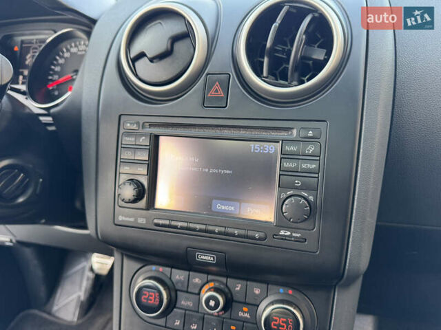 Серый Ниссан Кашкай 2, объемом двигателя 1.6 л и пробегом 180 тыс. км за 11999 $, фото 48 на Automoto.ua