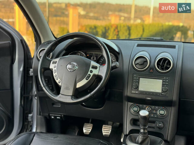 Серый Ниссан Кашкай 2, объемом двигателя 1.6 л и пробегом 180 тыс. км за 11999 $, фото 53 на Automoto.ua