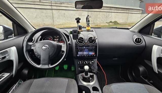 Сірий Ніссан Кашкай 2, об'ємом двигуна 1.6 л та пробігом 213 тис. км за 10999 $, фото 11 на Automoto.ua