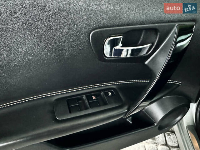 Серый Ниссан Кашкай 2, объемом двигателя 1.5 л и пробегом 220 тыс. км за 12299 $, фото 106 на Automoto.ua