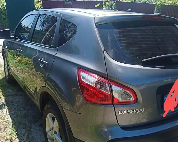 Серый Ниссан Кашкай 2, объемом двигателя 2 л и пробегом 198 тыс. км за 10500 $, фото 1 на Automoto.ua