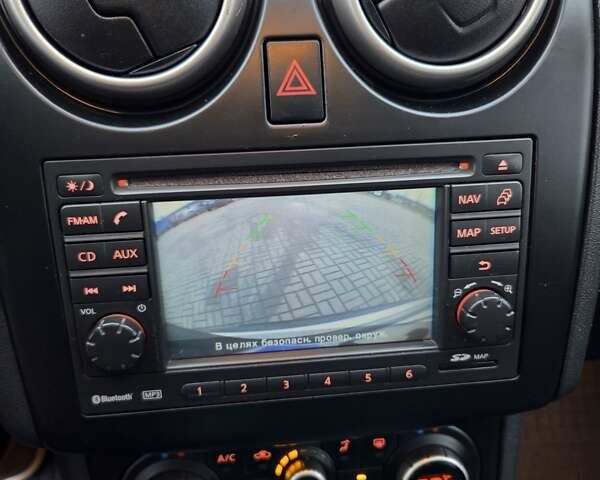 Серый Ниссан Кашкай 2, объемом двигателя 1.6 л и пробегом 180 тыс. км за 11300 $, фото 23 на Automoto.ua